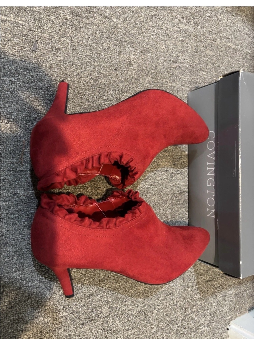 Covington Flapper Red Suede Ruffle Heeled Booties 8.5 - Picture 4 of 7